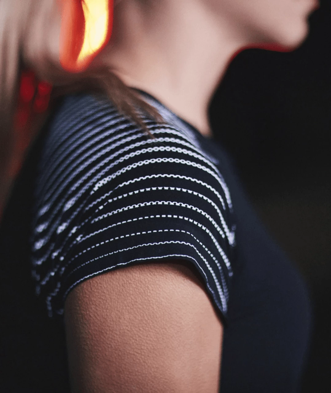 Compressport - Performance Short Sleeve Tshirt - Women's - Black/Paradise Green - Image 4