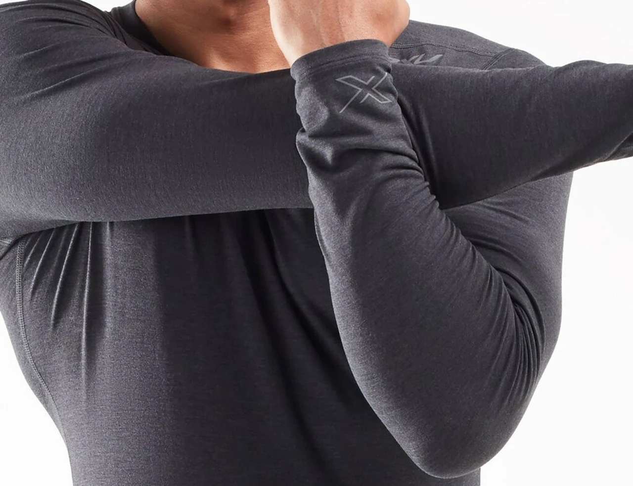 2XU - Men's Ignition Base Layer Long Sleeve - Black Marle/Silver Reflective - Autumn/Winter - Image 3