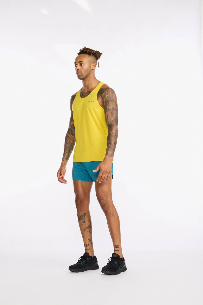 2XU - Light Speed Tech Singlet - Men's - Sulphur/Black Reflective 4 2XU - Light Speed Tech Singlet - Men's - Sulphur/Black Reflective - Image 4