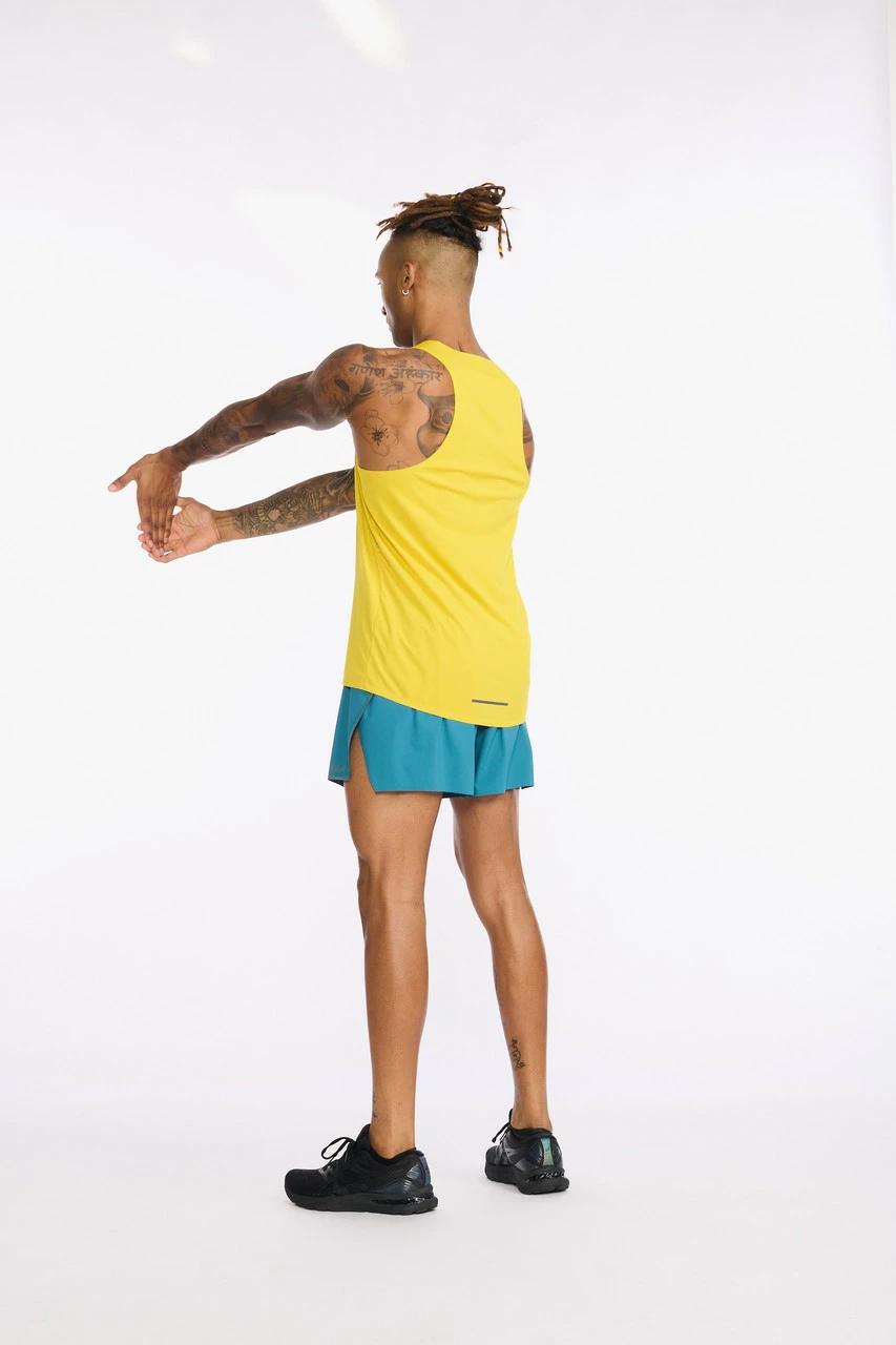 2XU - Light Speed Tech Singlet - Men's - Sulphur/Black Reflective 7 2XU - Light Speed Tech Singlet - Men's - Sulphur/Black Reflective - Image 7
