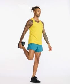2XU - Light Speed Tech Singlet - Men's - Sulphur/Black Reflective 34 2XU - Light Speed Tech Singlet - Men's - Sulphur/Black Reflective -2XU-shop MR6501a SUL BRF 12 57848.1652689077