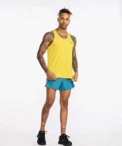 2XU - Light Speed Tech Singlet - Men's - Sulphur/Black Reflective 32 2XU - Light Speed Tech Singlet - Men's - Sulphur/Black Reflective -2XU-shop MR6501a SUL BRF 15 58376.1652689077