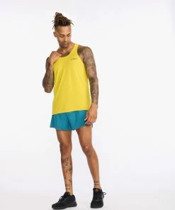 2XU - Light Speed Tech Singlet - Men's - Sulphur/Black Reflective 30 2XU - Light Speed Tech Singlet - Men's - Sulphur/Black Reflective -2XU-shop MR6501a SUL BRF 16 75700.1652689077