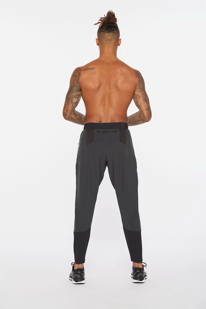2XU - Light Speed Men's Joggers - Black/Black Reflective - Image 8
