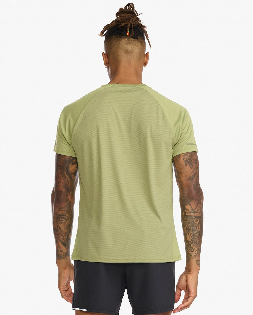 2XU - Aero Tee - Men's - Glade/Alpine Reflective - Image 5