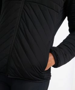 2XU - Ignition Insulation Jacket - Men's - Black/Turbulence 31 2XU - Ignition Insulation Jacket - Men's - Black/Turbulence -2XU-shop MR6594a BLK TRB 20 16312.1666617184