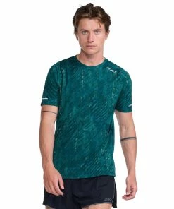 2XU - Light Speed Tee - Men's - Glitch Check/Silver Reflective
