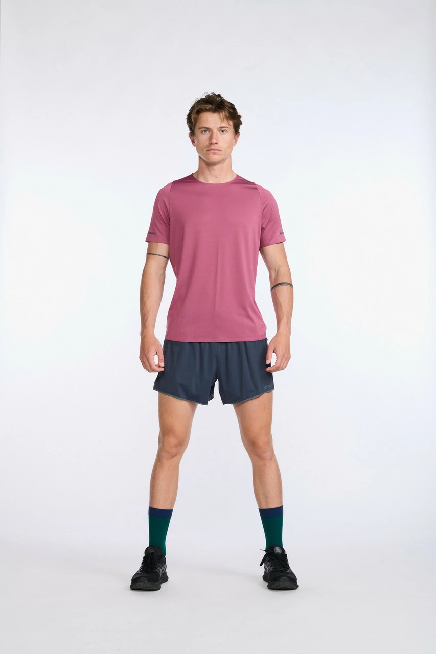 2XU - Light Speed Tech Tee - Men's - Rosewood/Black Reflective 15 2XU - Light Speed Tech Tee - Men's - Rosewood/Black Reflective - Image 15
