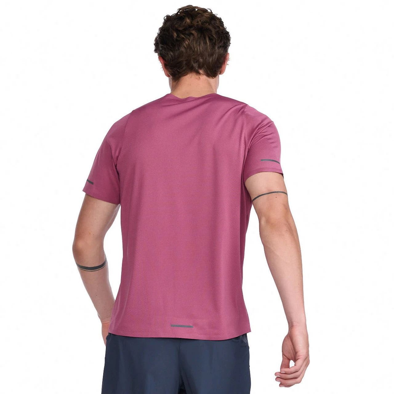 2XU - Light Speed Tech Tee - Men's - Rosewood/Black Reflective 8 2XU - Light Speed Tech Tee - Men's - Rosewood/Black Reflective - Image 8