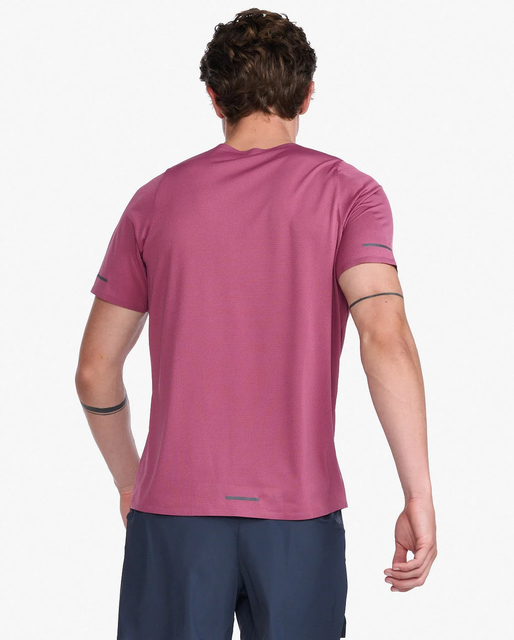 2XU - Light Speed Tech Tee - Men's - Rosewood/Black Reflective 2 2XU - Light Speed Tech Tee - Men's - Rosewood/Black Reflective - Image 2
