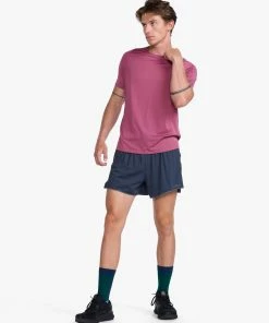 2XU - Light Speed Tech Tee - Men's - Rosewood/Black Reflective 40 2XU - Light Speed Tech Tee - Men's - Rosewood/Black Reflective -2XU-shop MR6840a RWD BRF 15 2 99771.1666697095