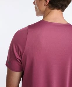2XU - Light Speed Tech Tee - Men's - Rosewood/Black Reflective 70 2XU - Light Speed Tech Tee - Men's - Rosewood/Black Reflective -2XU-shop MR6840a RWD BRF 22 1 70629.1666697095