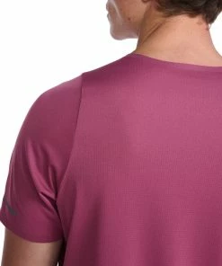 2XU - Light Speed Tech Tee - Men's - Rosewood/Black Reflective 46 2XU - Light Speed Tech Tee - Men's - Rosewood/Black Reflective -2XU-shop MR6840a RWD BRF 22 2 70490.1666697095