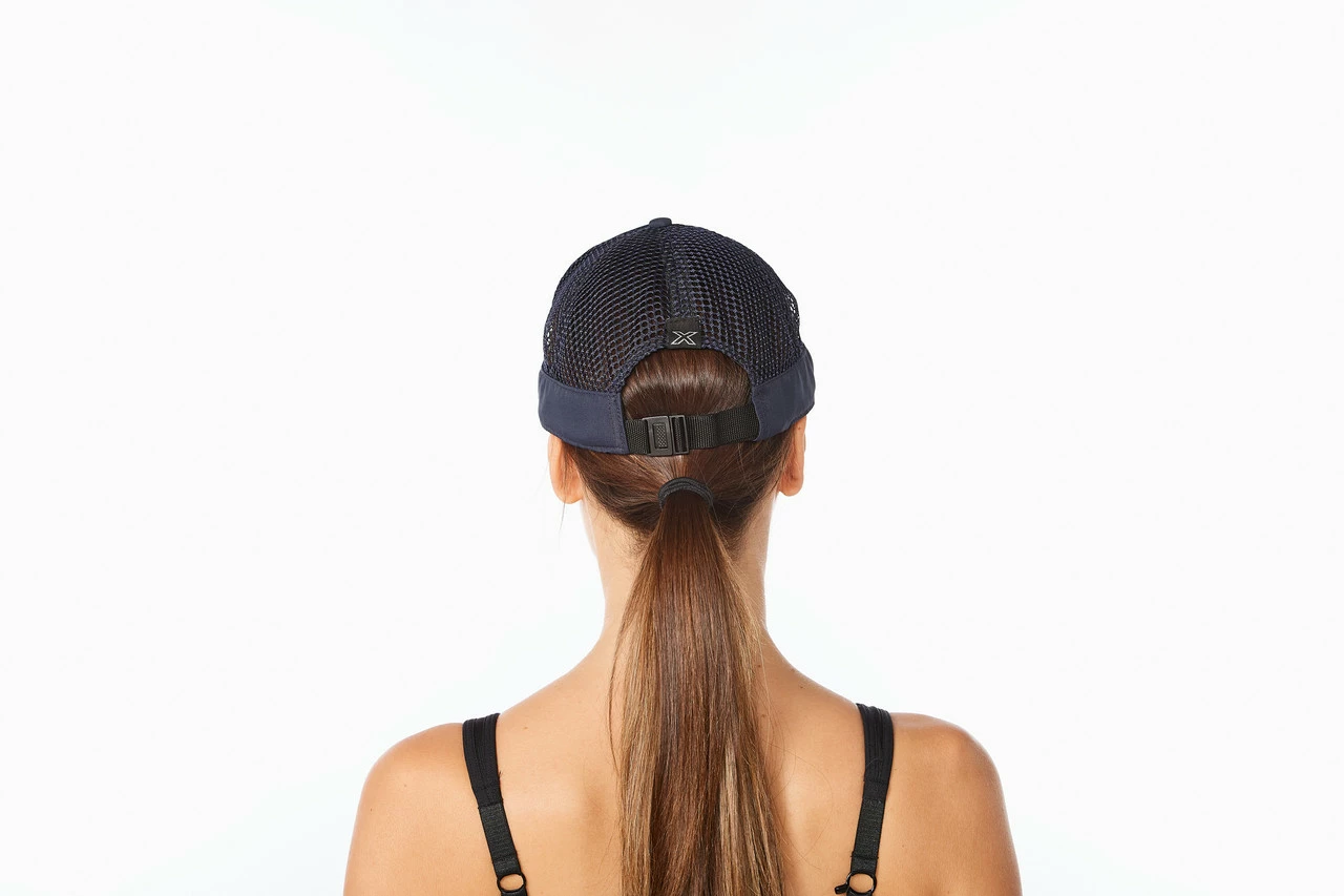 2XU - Light Speed Trucker - Unisex - Midnight/Finish Lines White - Image 4