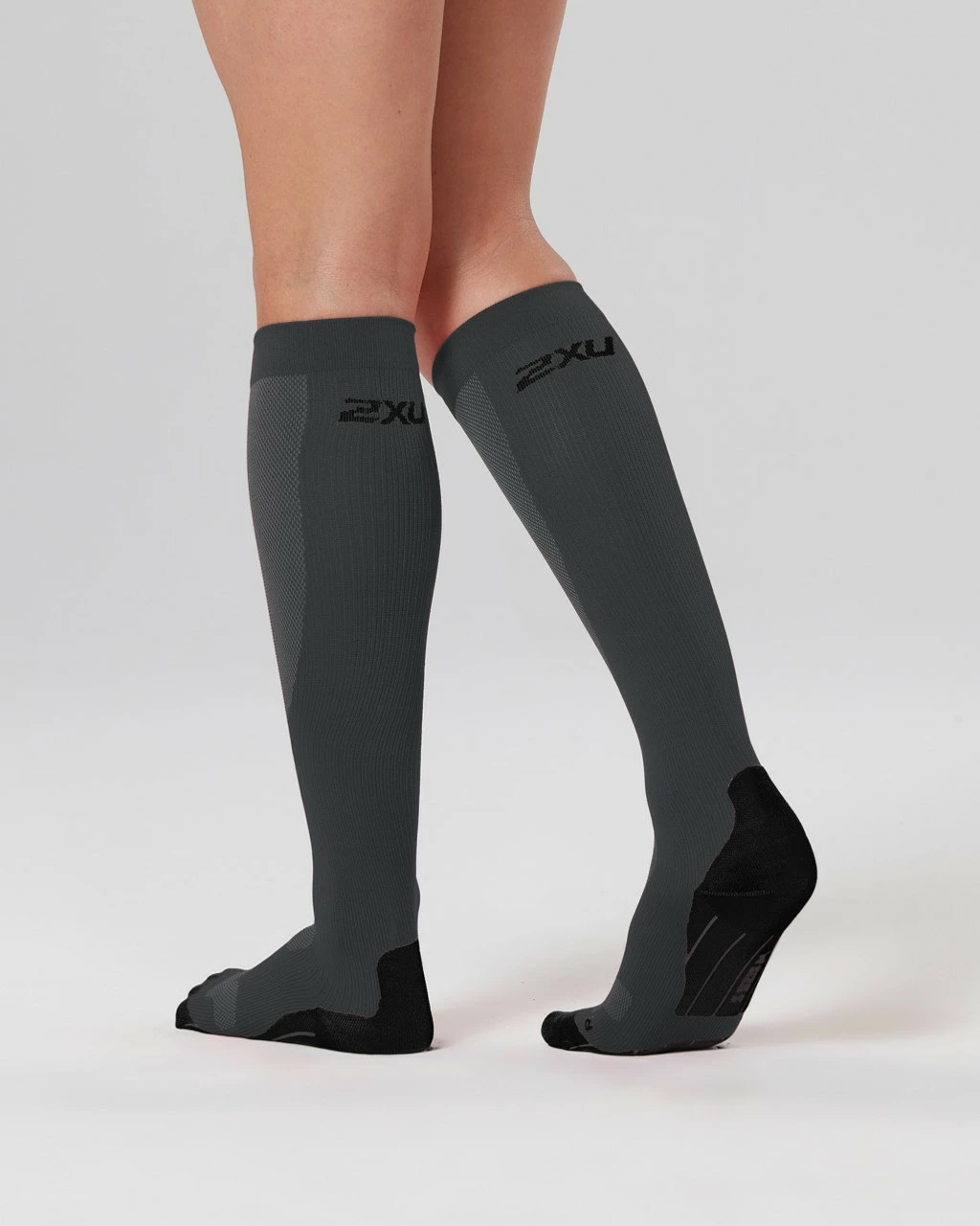 2XU - Women's Compression Performance Run Sock - Image 11