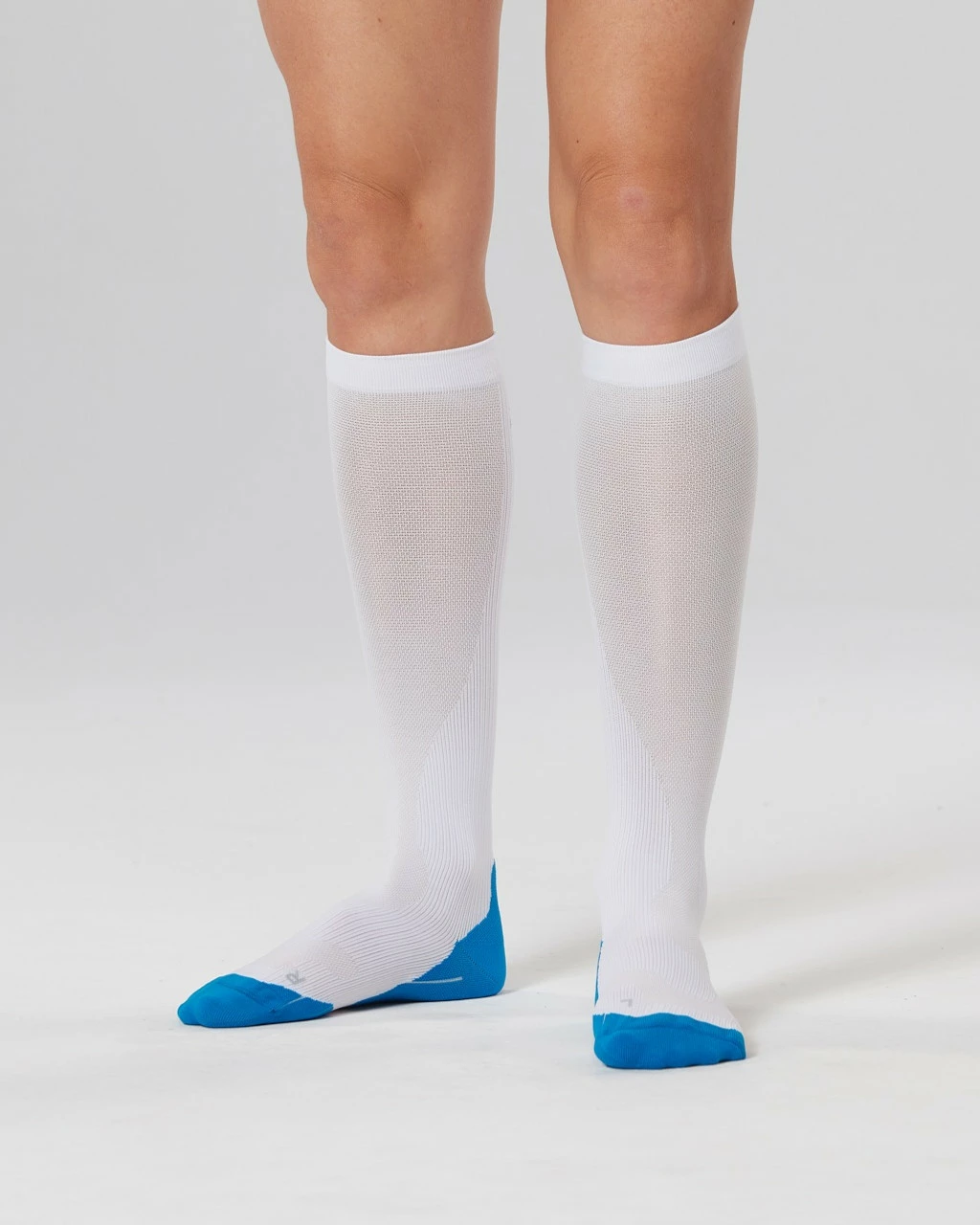 2XU - Women's Compression Performance Run Sock - Image 13