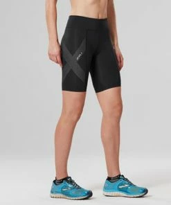 2XU - Mid-Rise Compression Short - Women's