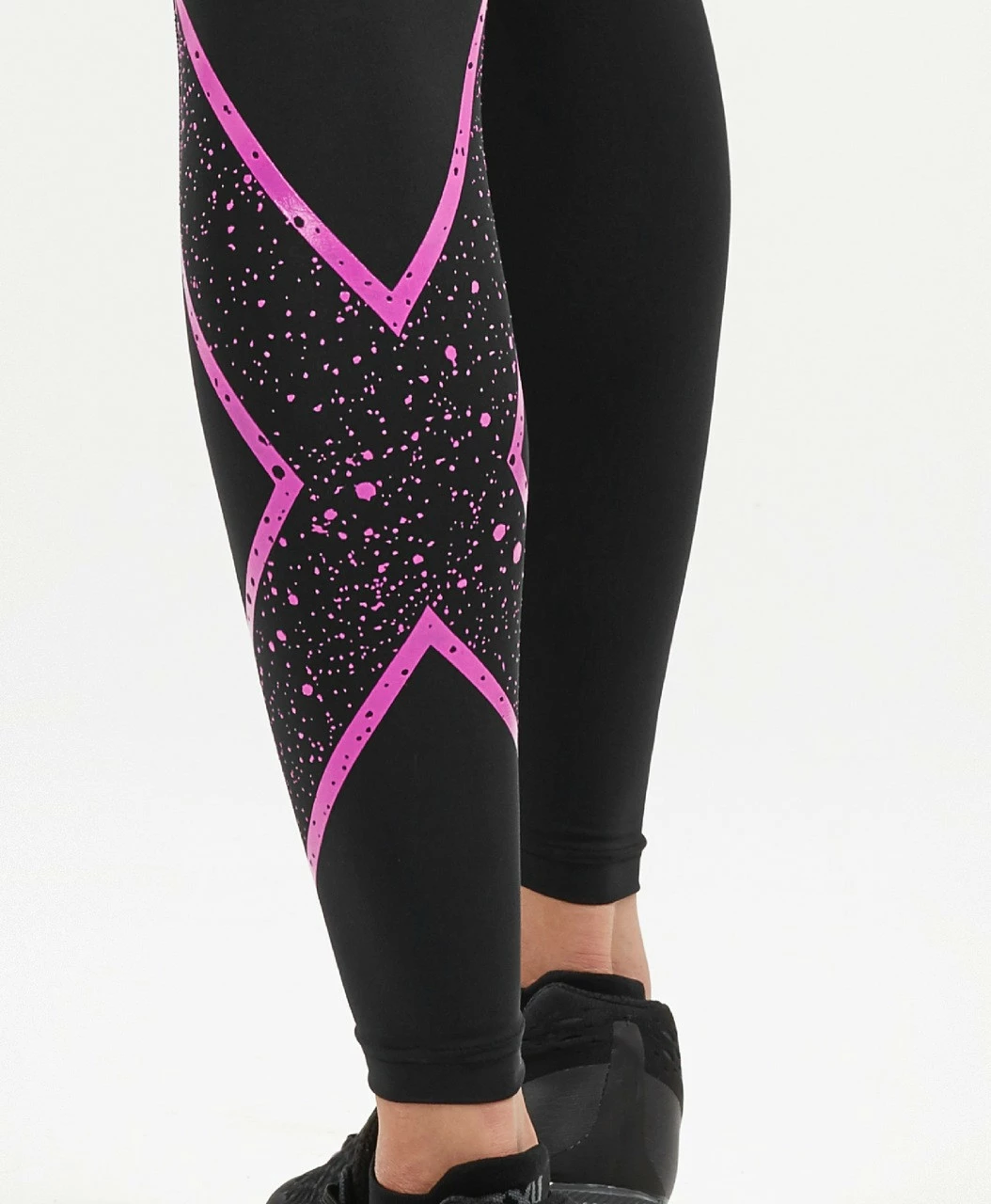 2XU - Bonded Mid-Rise Compression Tights - Women's - * - Image 19