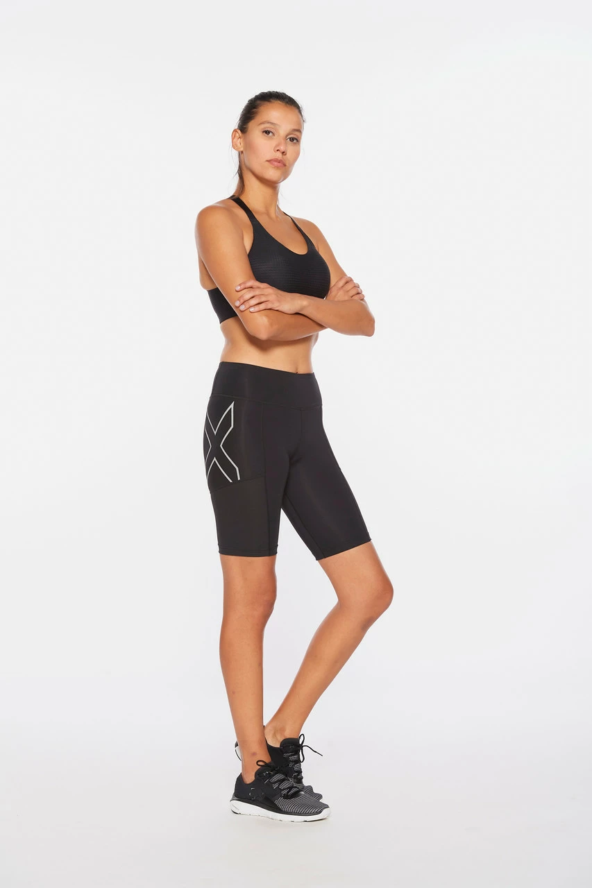 2XU - Aero Vent Women's Mid-Rise Compression Shorts - Black/Silver Reflective - Image 10