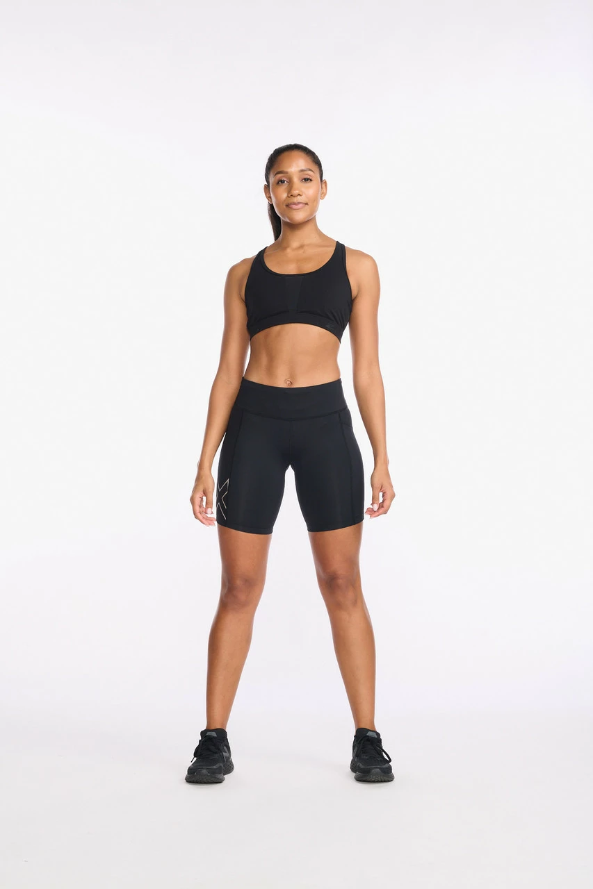2XU - Aero Mid-Rise Compression 6Inch Short - Women's - Black/Silver Reflective - 2023