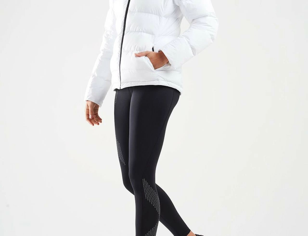 2XU - Women's UTILITY Insulation Jacket - White/Black - Autumn/Winter - Image 4