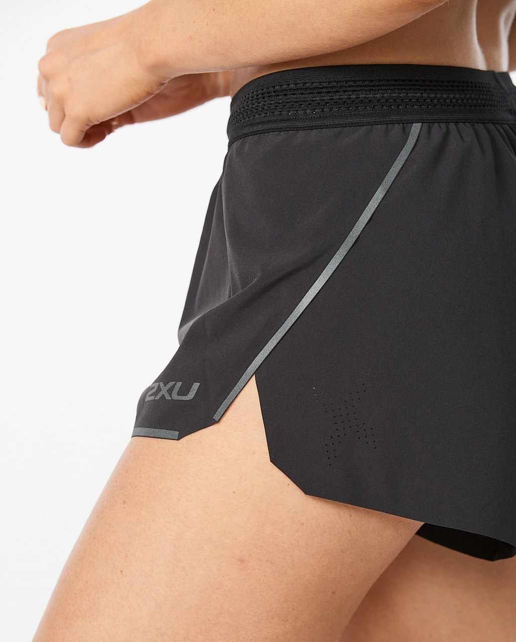 2XU - Light Speed 3 Inch Short - Women's - Black/Black Reflective - Image 9