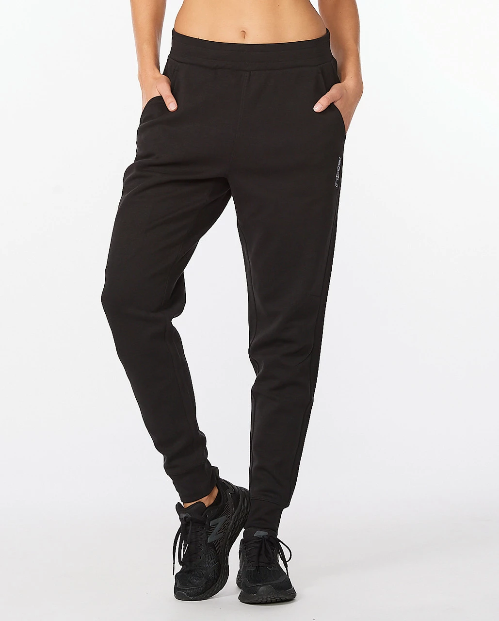 2XU - Commute Trackpant - Women's - Black/Turbulence - Image 4
