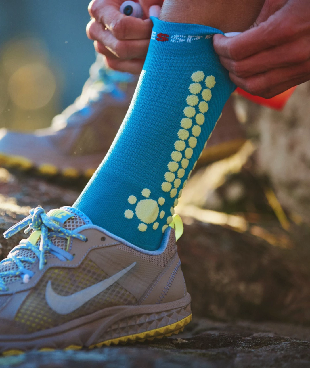 Compressport - Pro Racing Socks V4.0 Trail - Unisex - Enamel/Paradise Green - Image 3