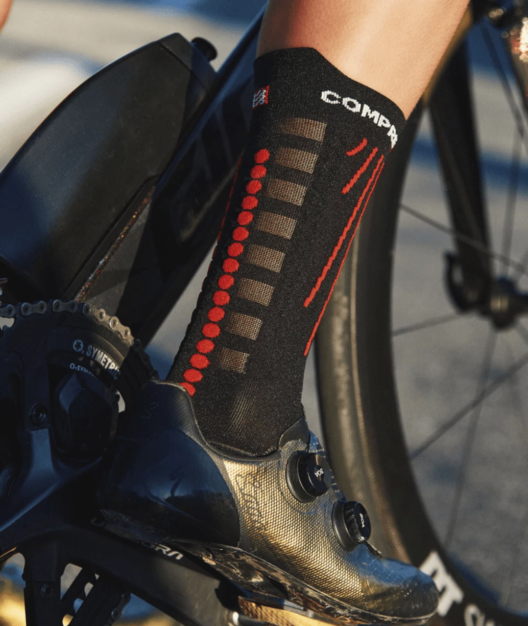 Compressport - Aero Socks - Unisex - Black/Red - Image 2